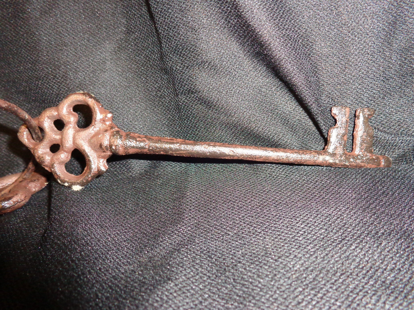 Cast Iron Key - 6 Long Keys