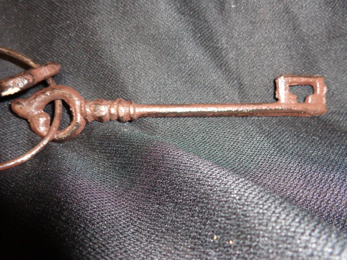 Cast Iron Key - 6 Long Keys