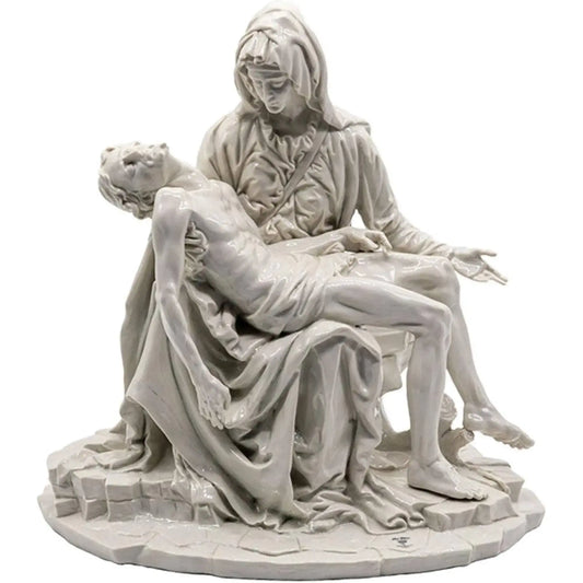 Piet¨¤ di Michelangelo in porcellana di Capodimonte lucida